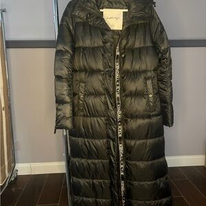 Kendall & Kylie Long Black Puffer Jacket